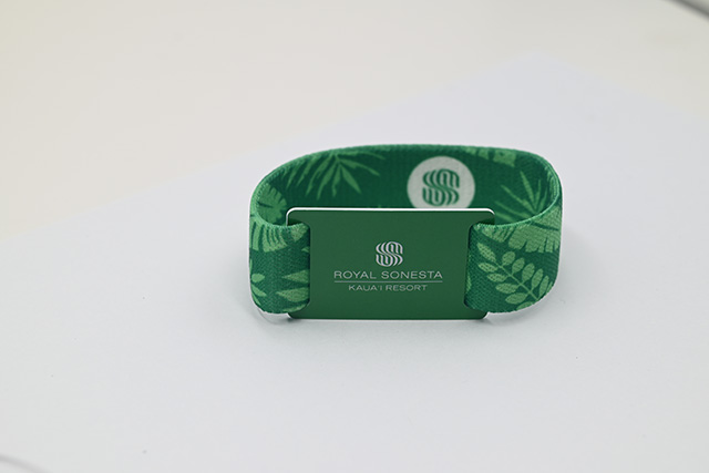和接觸式IC卡相比，非接觸式卡有什么樣的優點？